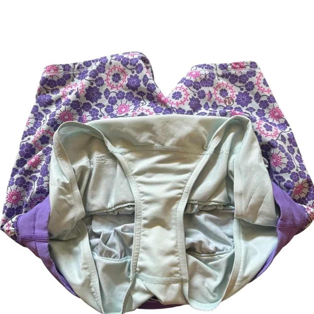 VTG Lululemon Run: Breeze By Shorts Size 6